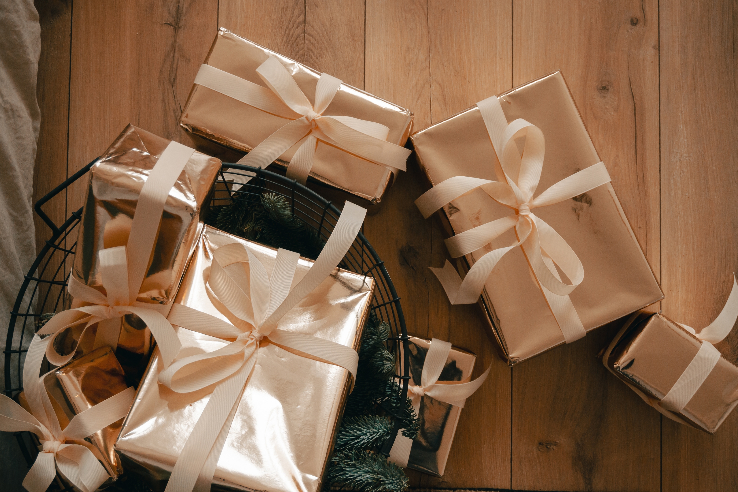 What Your Gift Really Says The Hidden Symbols and Meanings Behind the Most Common Presents